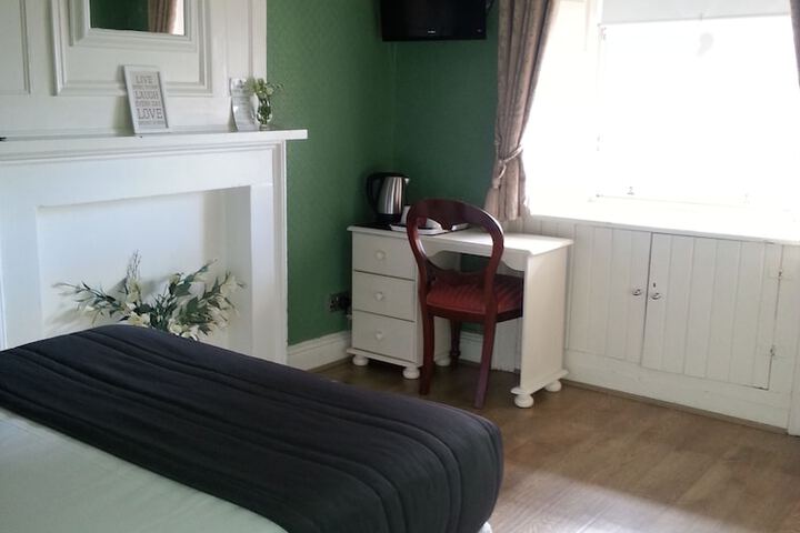 Room 16 of 43