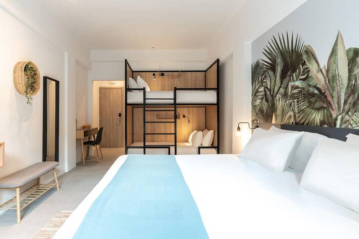 Room 48 of 82
