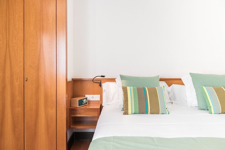 Room 49 of 234