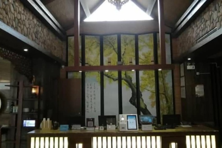 Hotel Interior 4 of 15