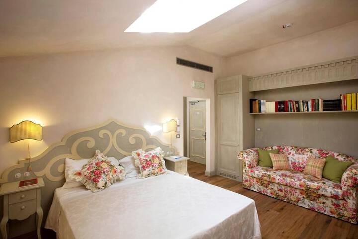 Room 15 of 65