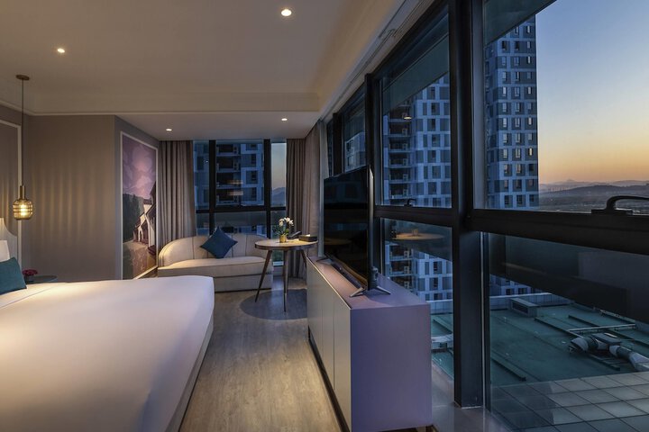Hotel 65 of 66