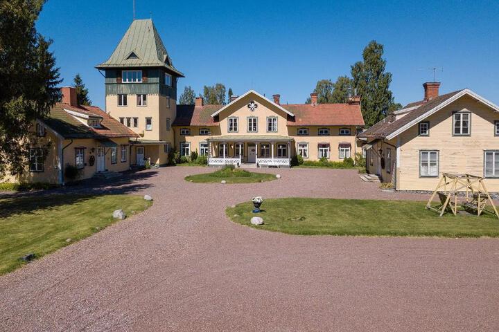 Exterior of Ulfshyttans Herrgård