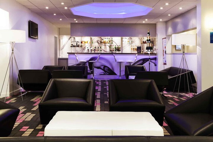 Lounge 67 of 87