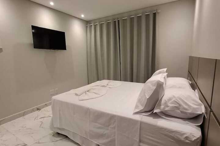 Room 15 of 36