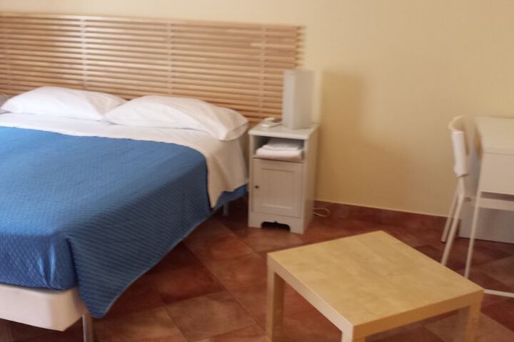 Room 2 of 66