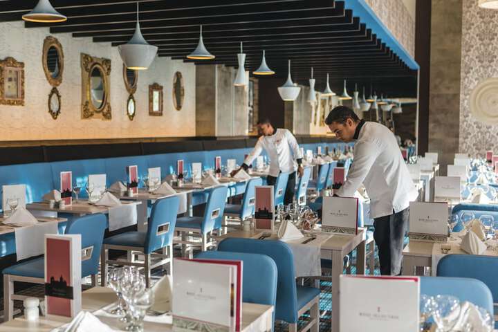 Dining 54 of 108