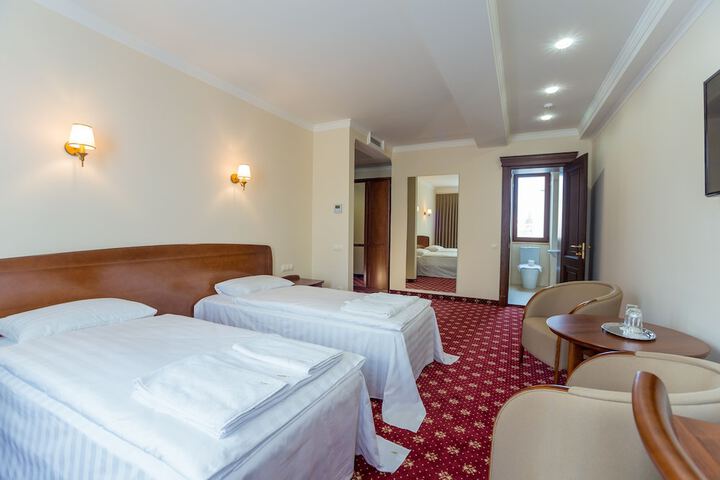 Room 9 of 49