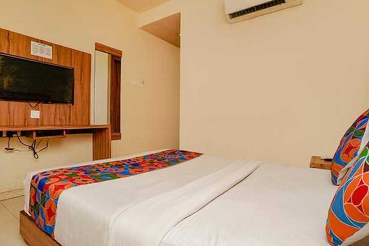 Room 16 of 27