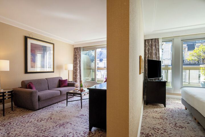 Room 15 of 61