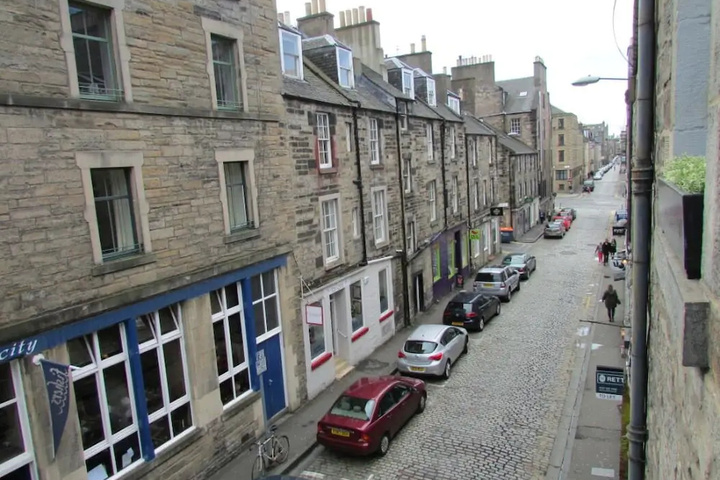 Central Edinburgh Studio Flat