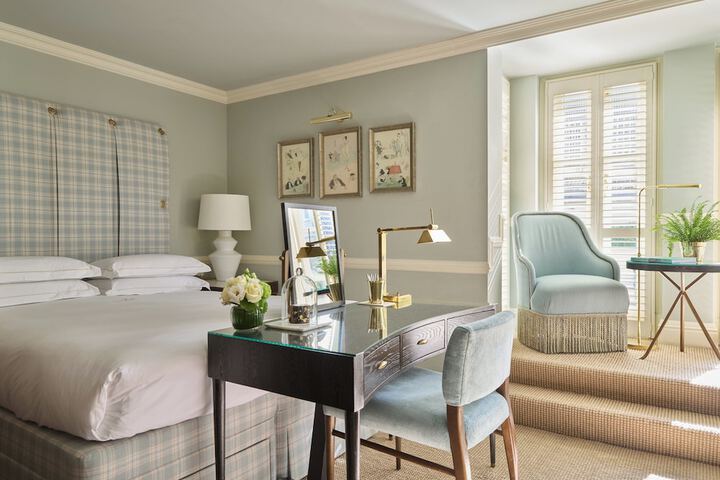 Room 51 of 229