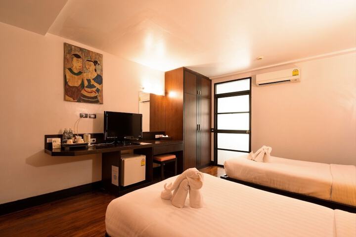 Room 9 of 123