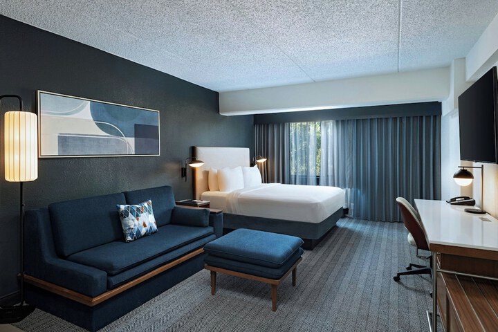 Room 5 of 35