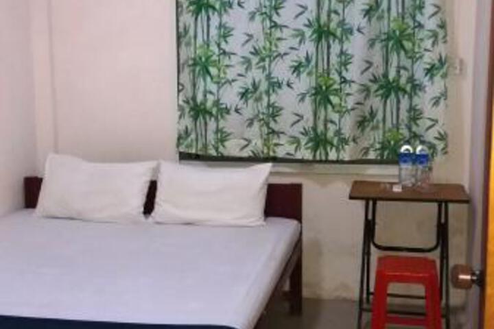Motel Shwe Myint Mho