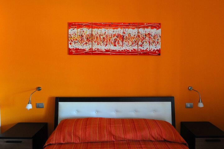 Room 10 of 29