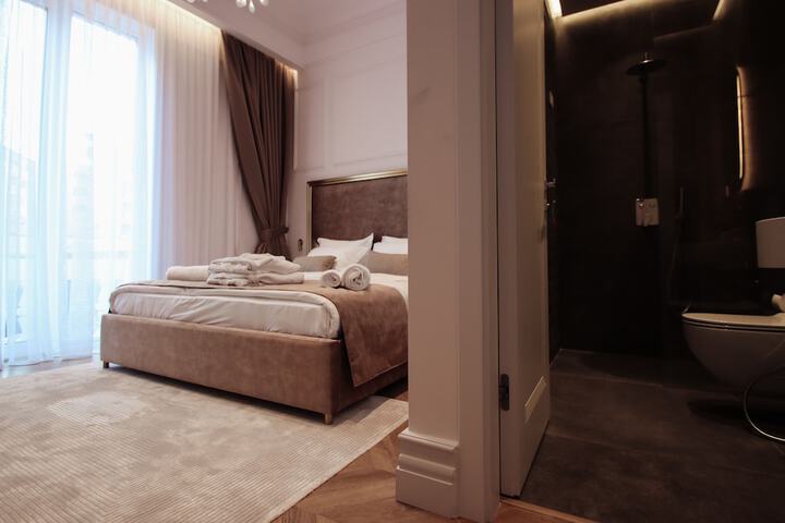 Room 22 of 49