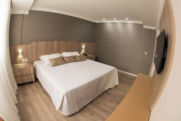 Room 19 of 34