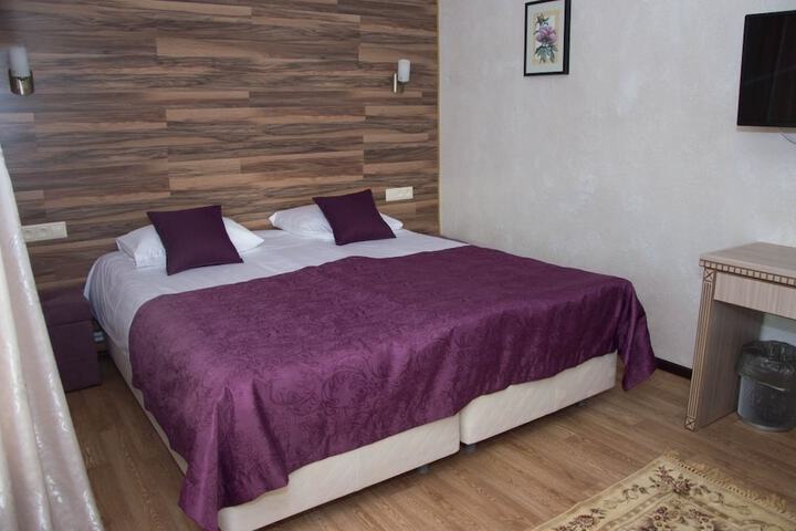 Room 14 of 52