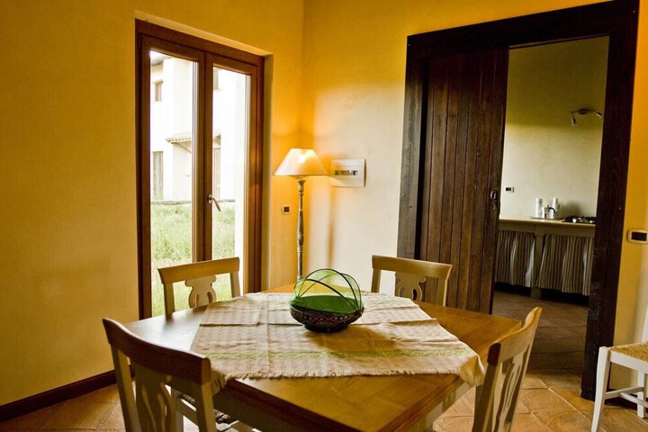 Room 12 of 22