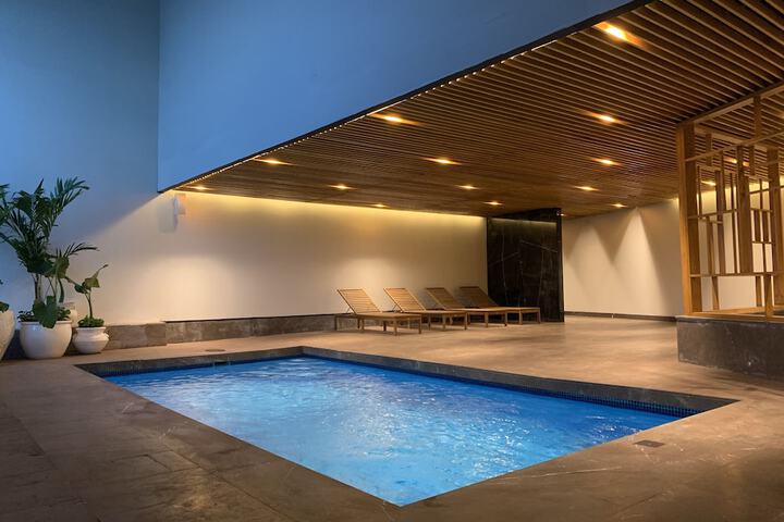 Pools & Facilities