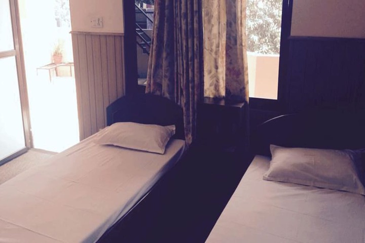 Room 14 of 20