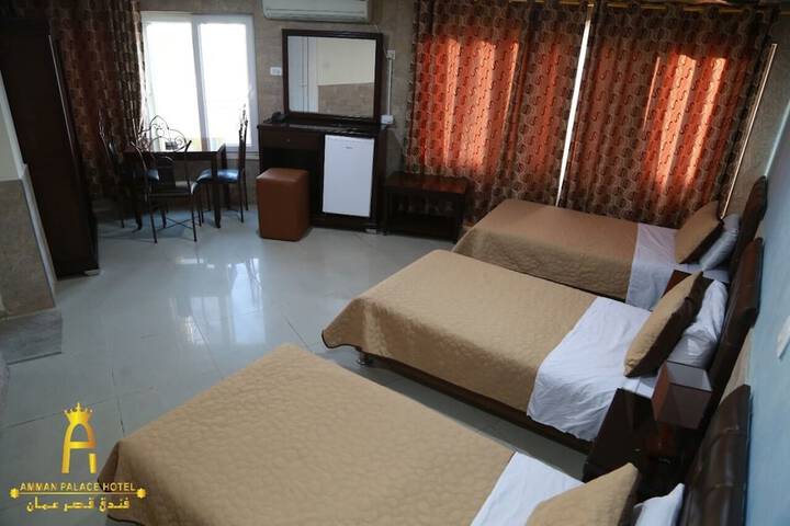 Room 29 of 74