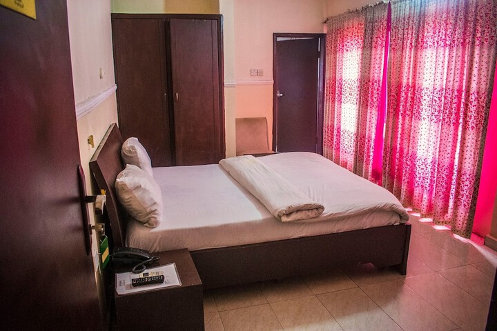 Room 20 of 50