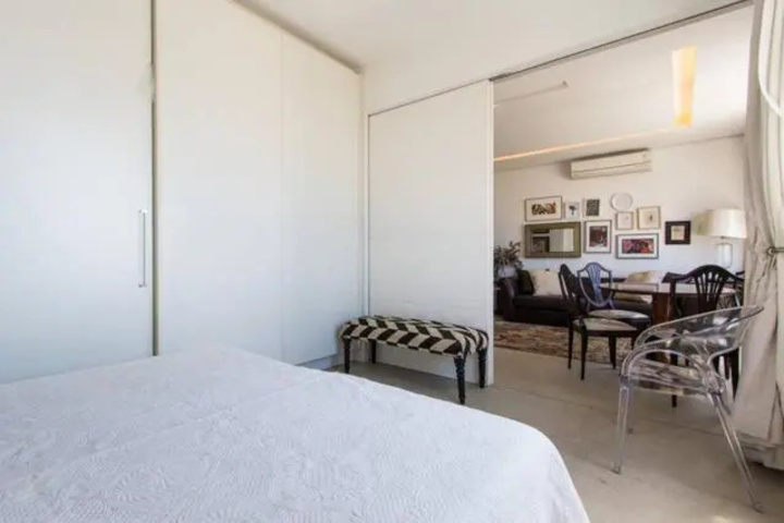 Room 3 of 15
