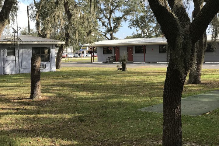 Property Grounds 20 of 25