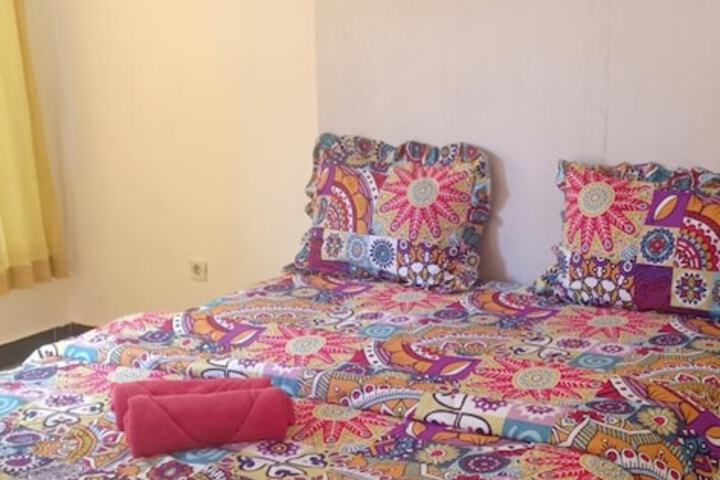 Room 16 of 48