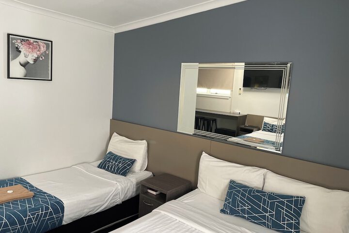 Room 50 of 78