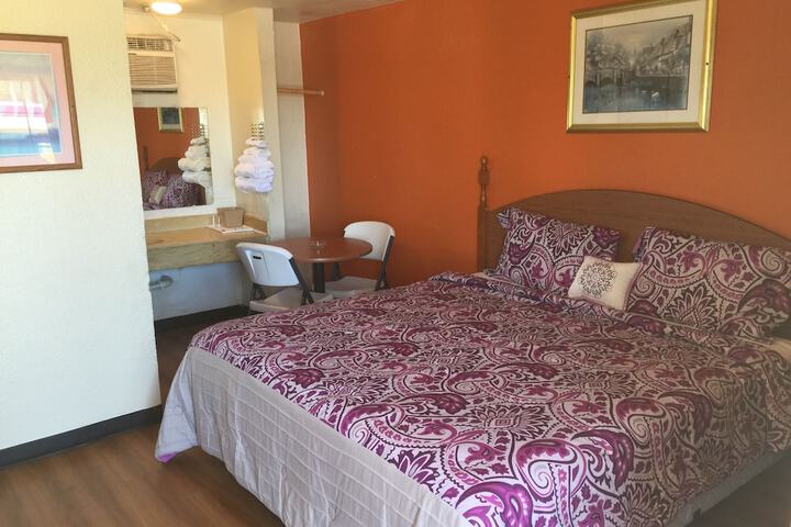 Room 3 of 11