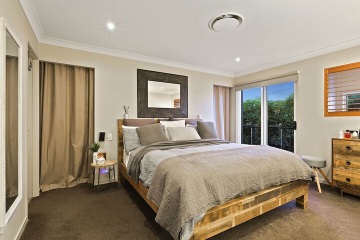 Room 2 of 20
