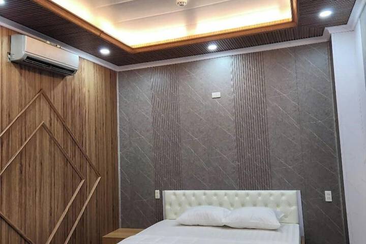 Room 4 of 42
