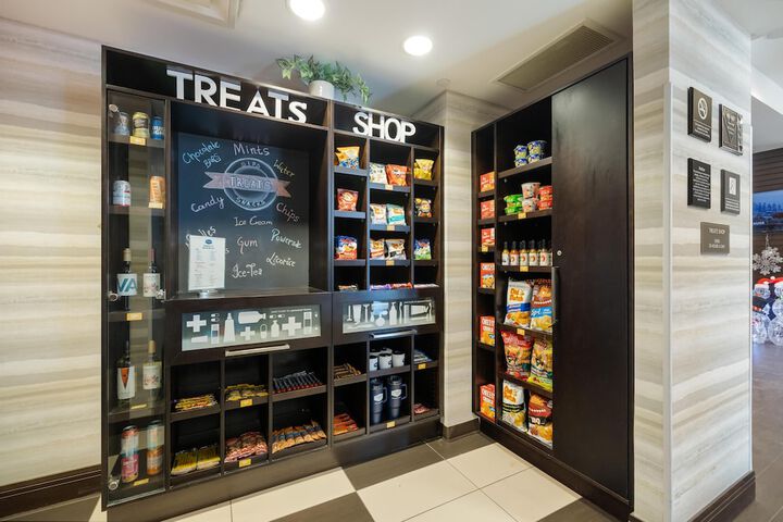 Snack bar