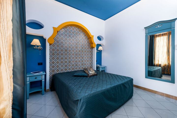 Room 13 of 44