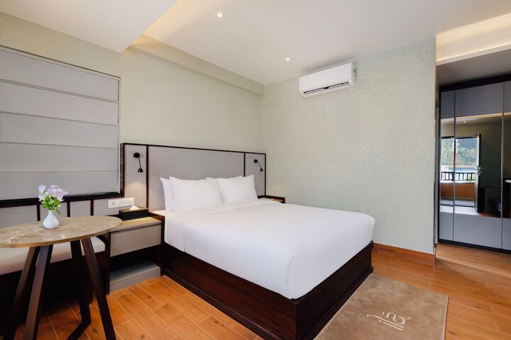Room 12 of 43