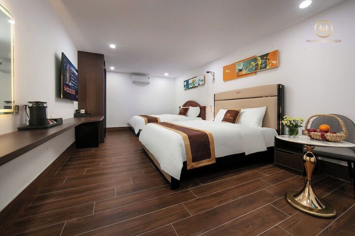 Room 5 of 31