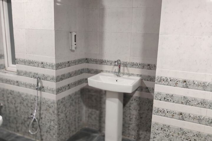 Room 11 of 22