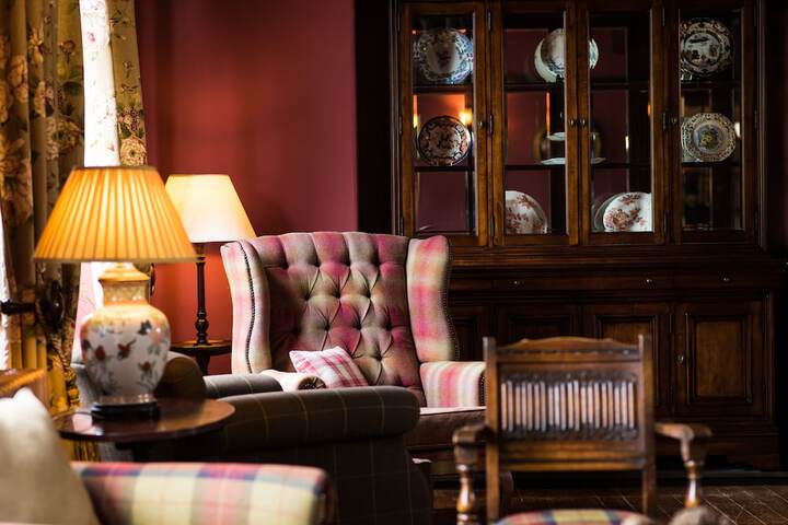 Lounge 67 of 73