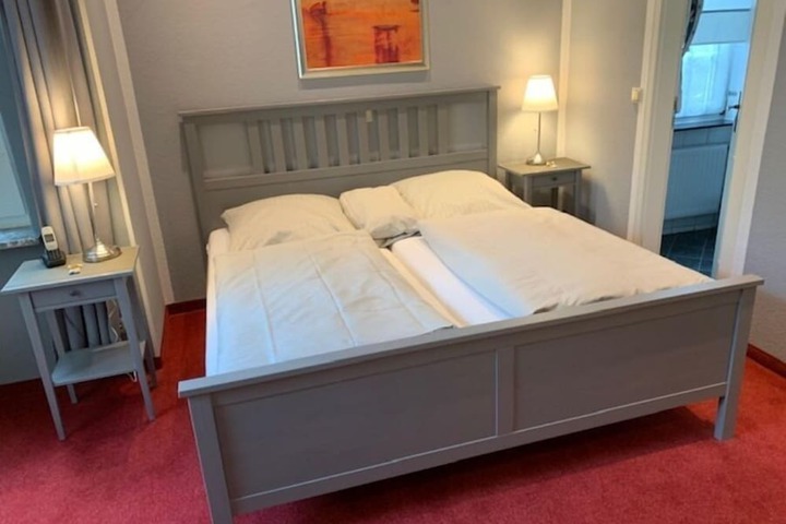 Room 7 of 26