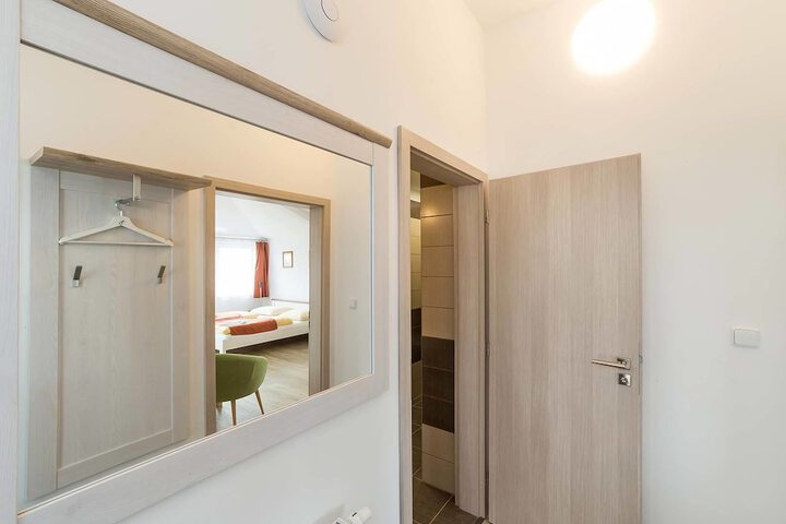 Room 12 of 75