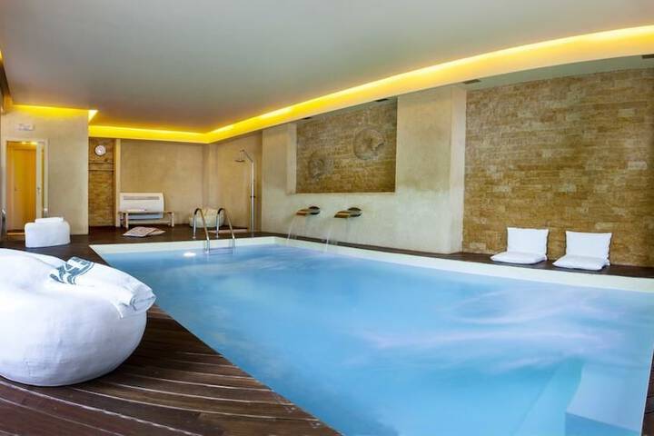 Hotel with Pool