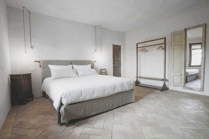 Room 14 of 31