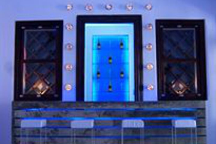 Lounge 34 of 75
