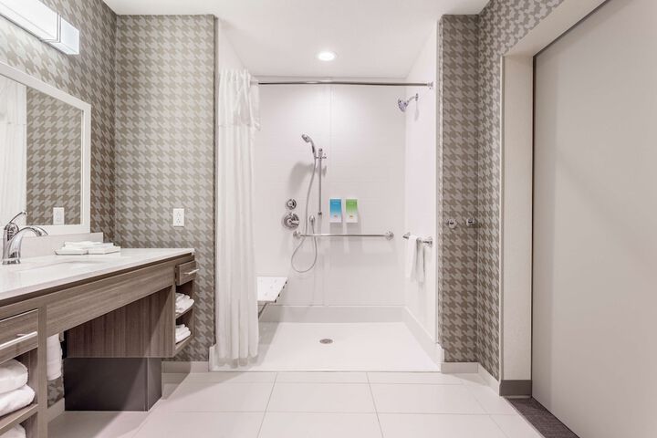 Bathroom shower