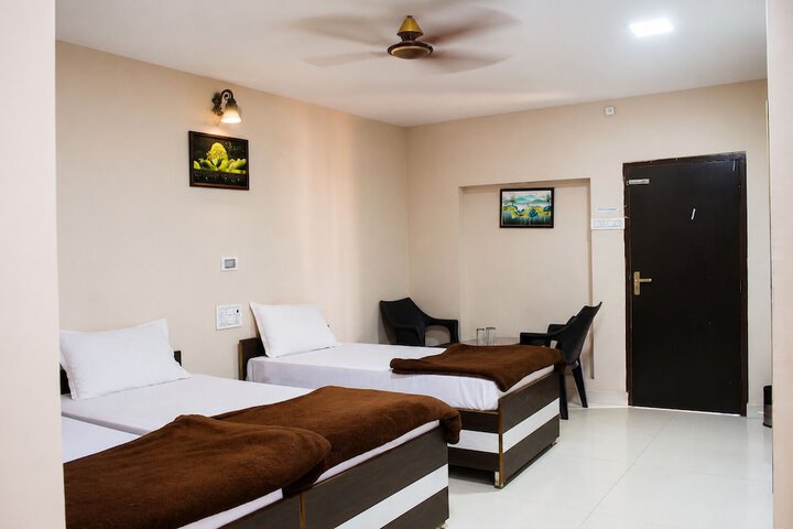 Room 13 of 22