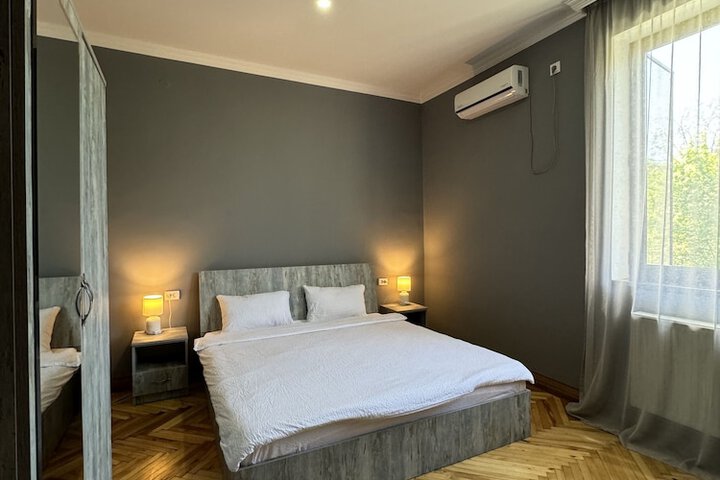 Room 17 of 26