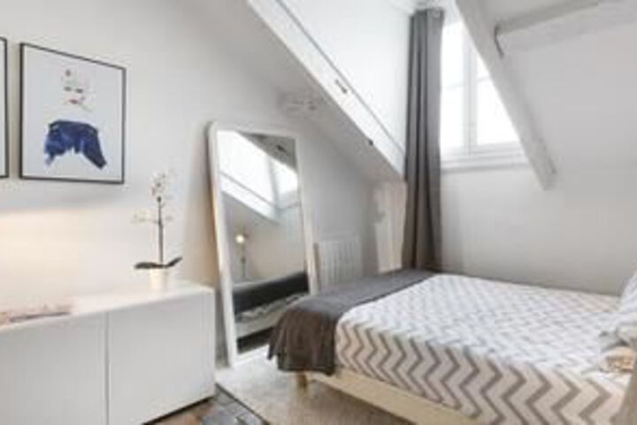 Room 3 of 11